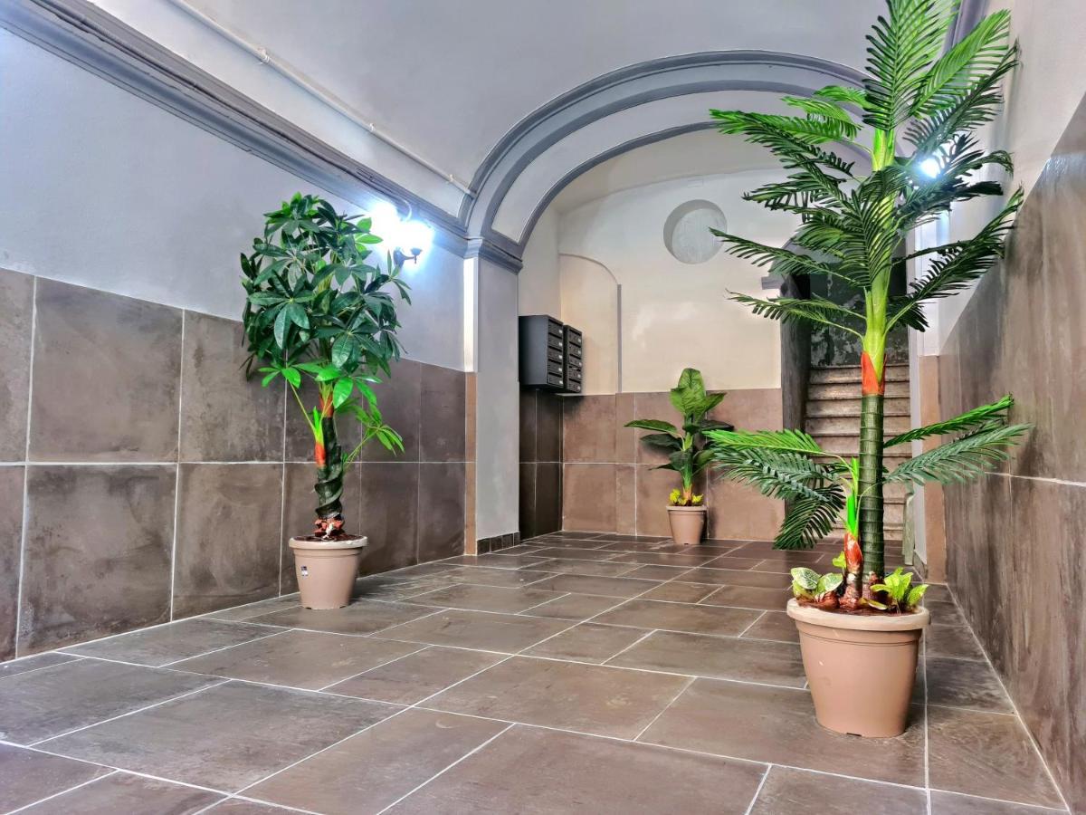 City Focus Apartments Napoli Экстерьер фото